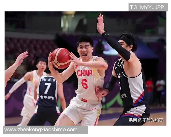 北京男篮与上海男篮激战正酣谁将赢得这场篮球巅峰对决 北京男篮与上海男篮激战正酣谁将赢得这场篮球巅峰对决