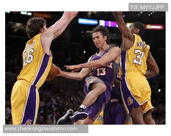 太阳纳什带领湖人迎战强敌展现球队新气象与战术魅力 太阳纳什带领湖人迎战强敌展现球队新气象与战术魅力